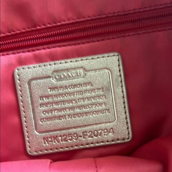 Coach Tan and Gold Shoulder Bag with Elegant Design - Picture 2 of 7